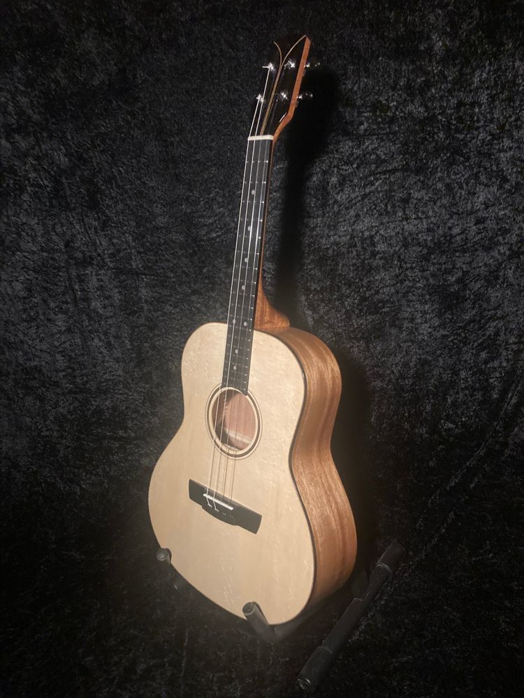 Custom Baryton Ukulele